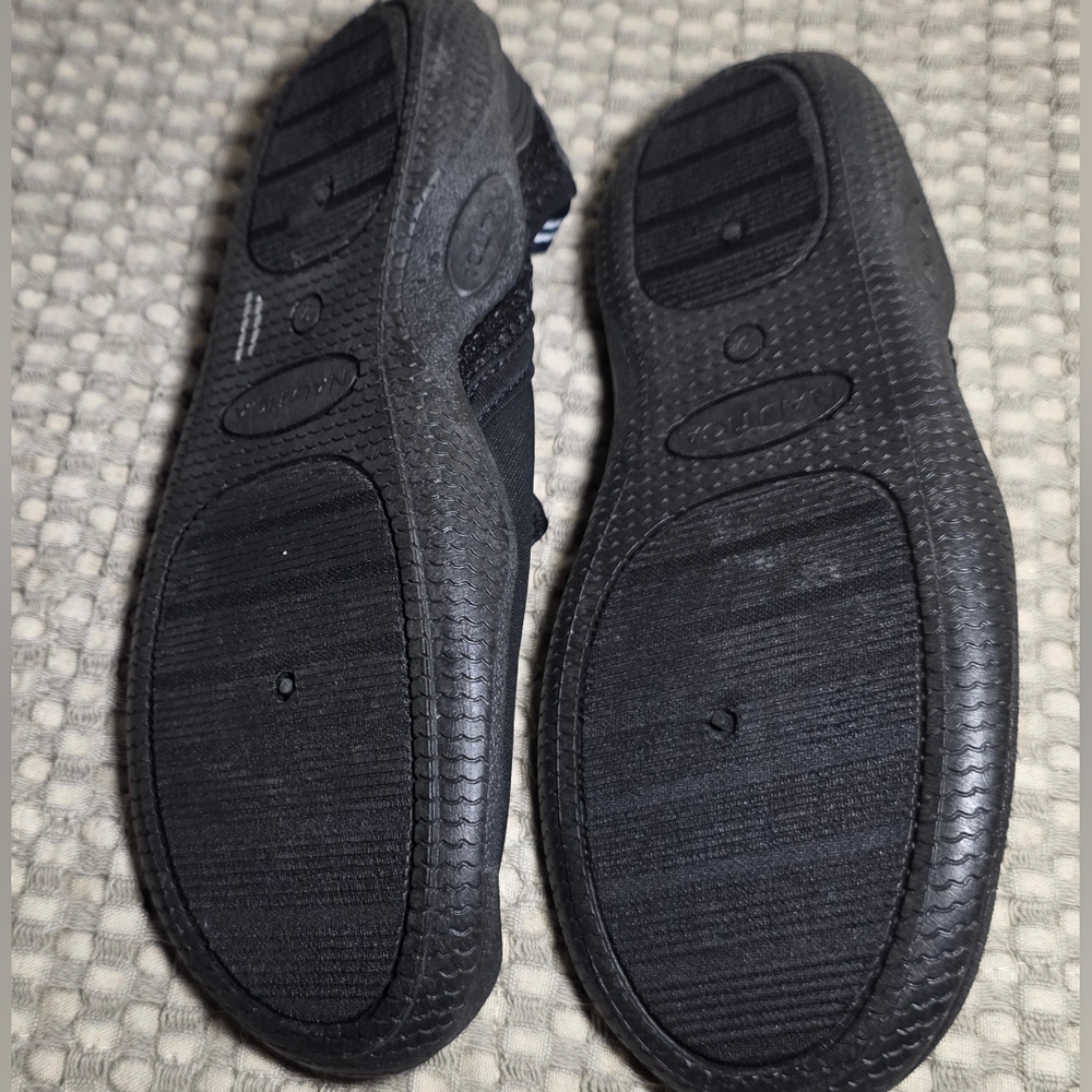 Nautica Black Swim Shoes with Red Accents - Picture 2 of 3